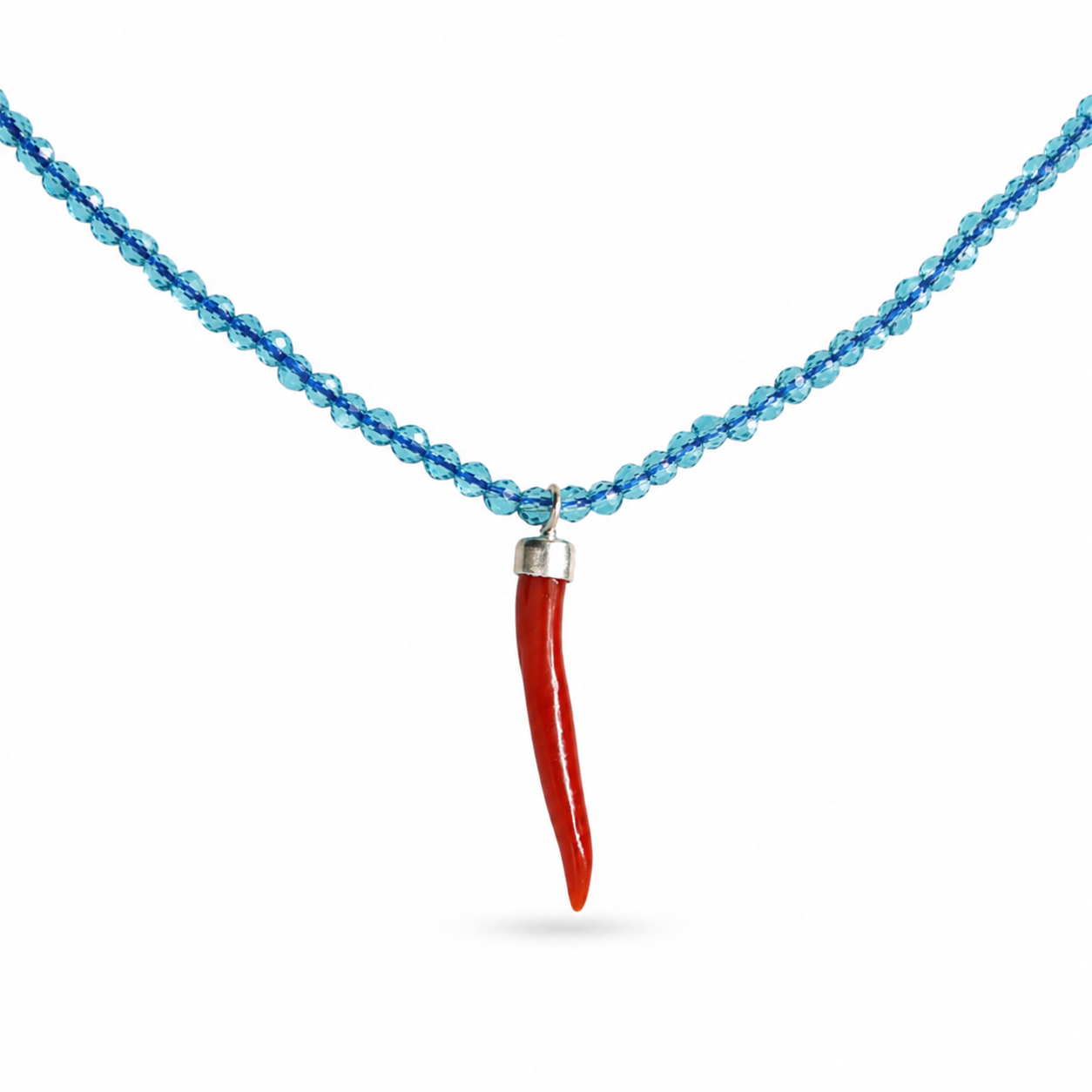 Collana con Cristalli di Topazio Blu Faccetta in Argento 925 con Cornetto Portafortuna di Corallo rosso