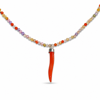 Collana con Cristalli di Zircone Multicolor Faccetta in Argento 925 con  Cornetto Portafortuna di Corallo rosso